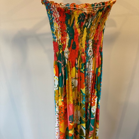 Exclusive Toni Richard’s strapless summer dress - Picture 2 of 5